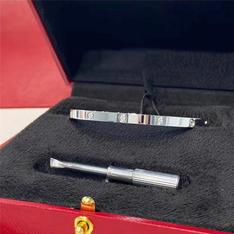 Alana C Bracelet (fine)