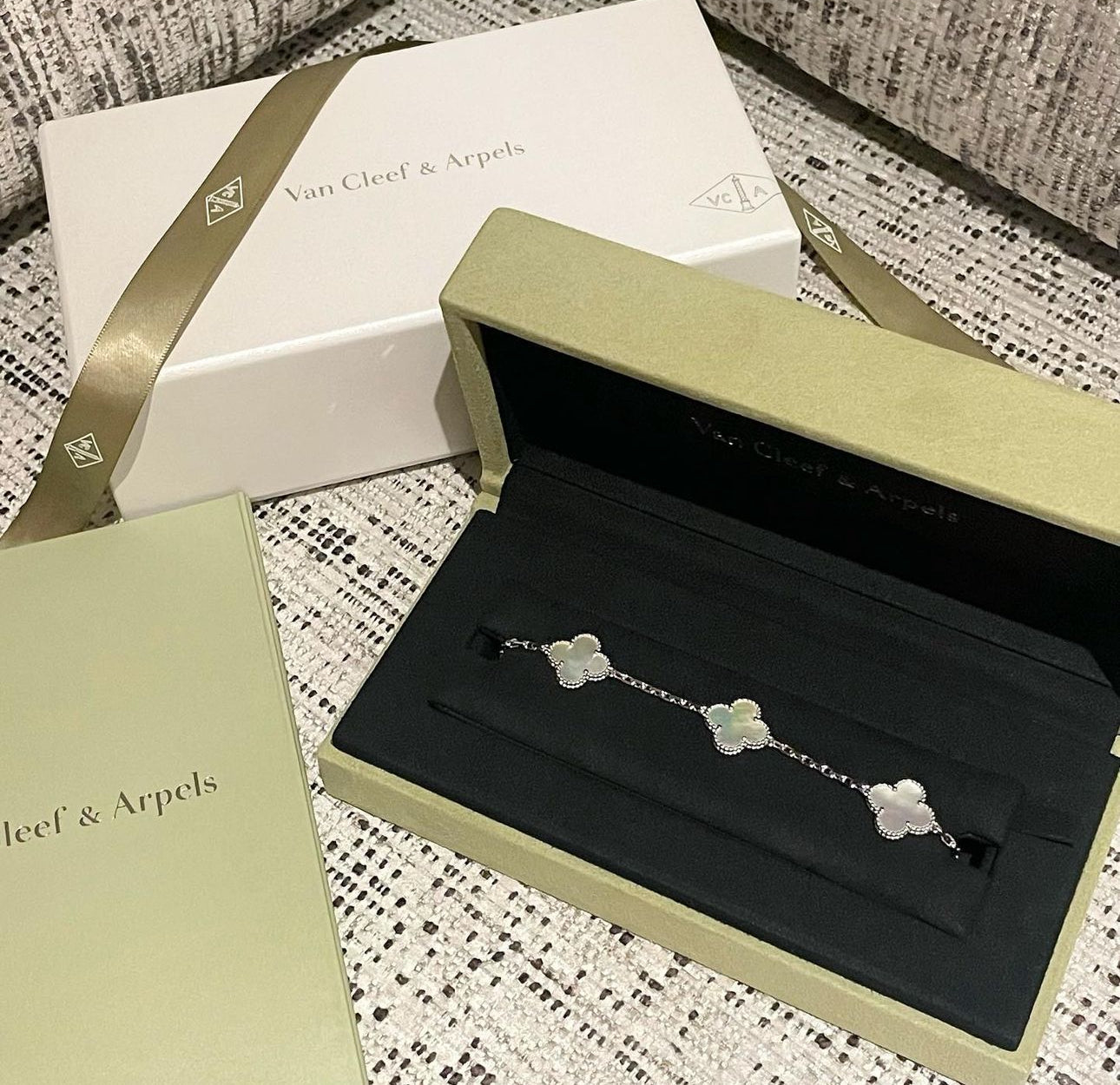 Premium VC Gift Packaging