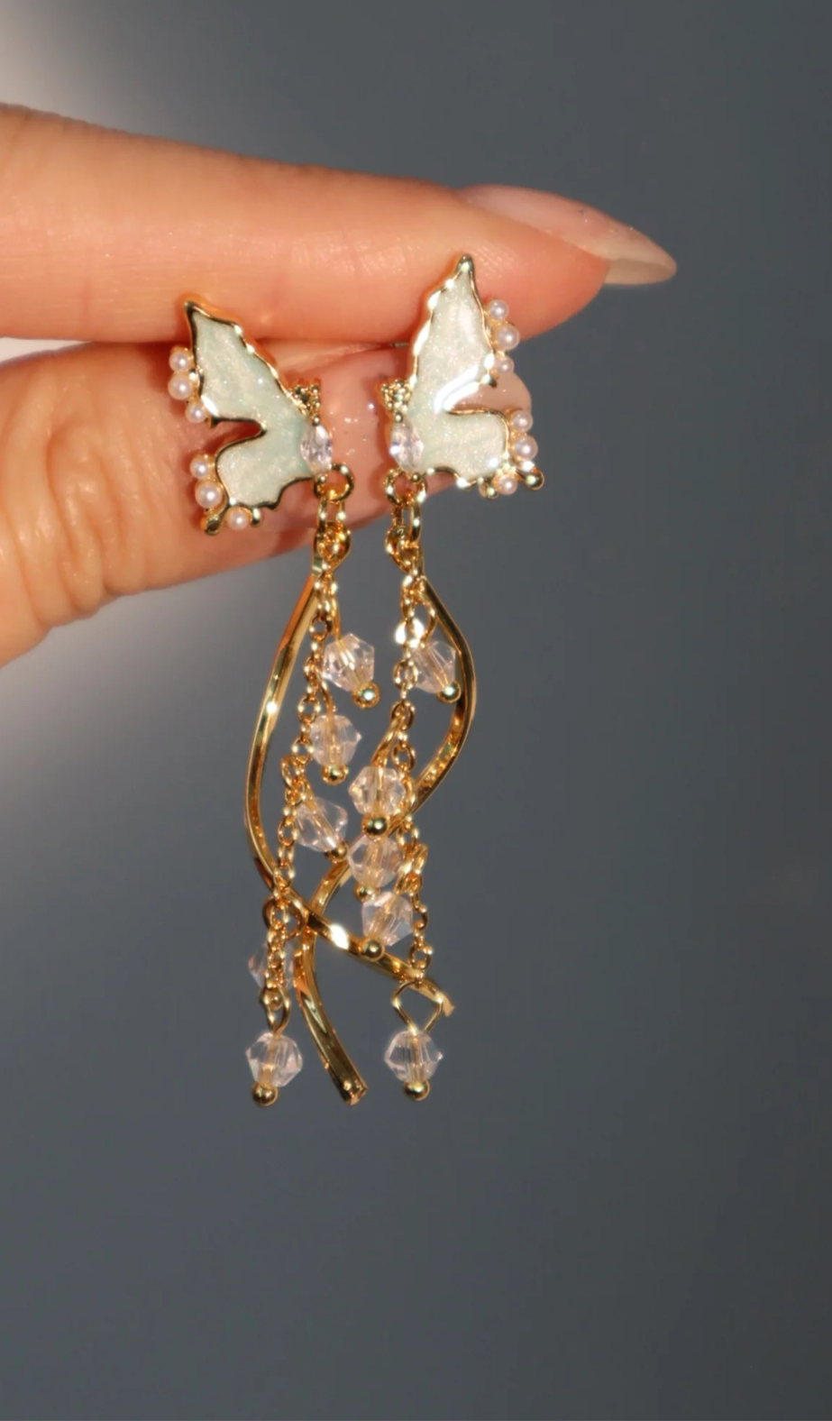 Butterfly Pearls Drop Earrings
