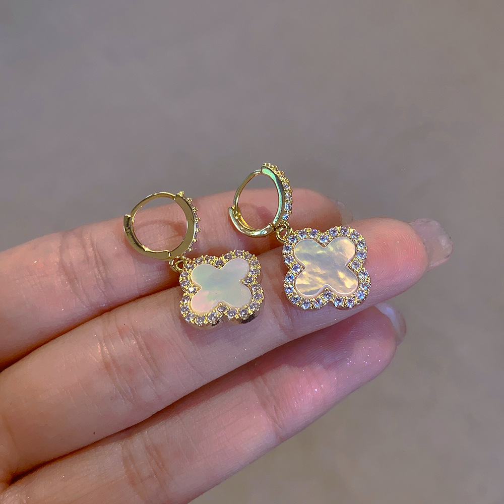 Clara Hoop Earrings (in gold & silver)