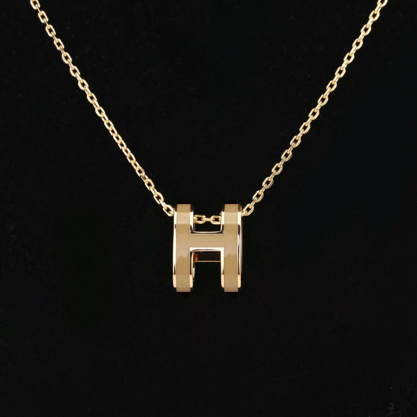 Classy Hemes Necklace (other colours)