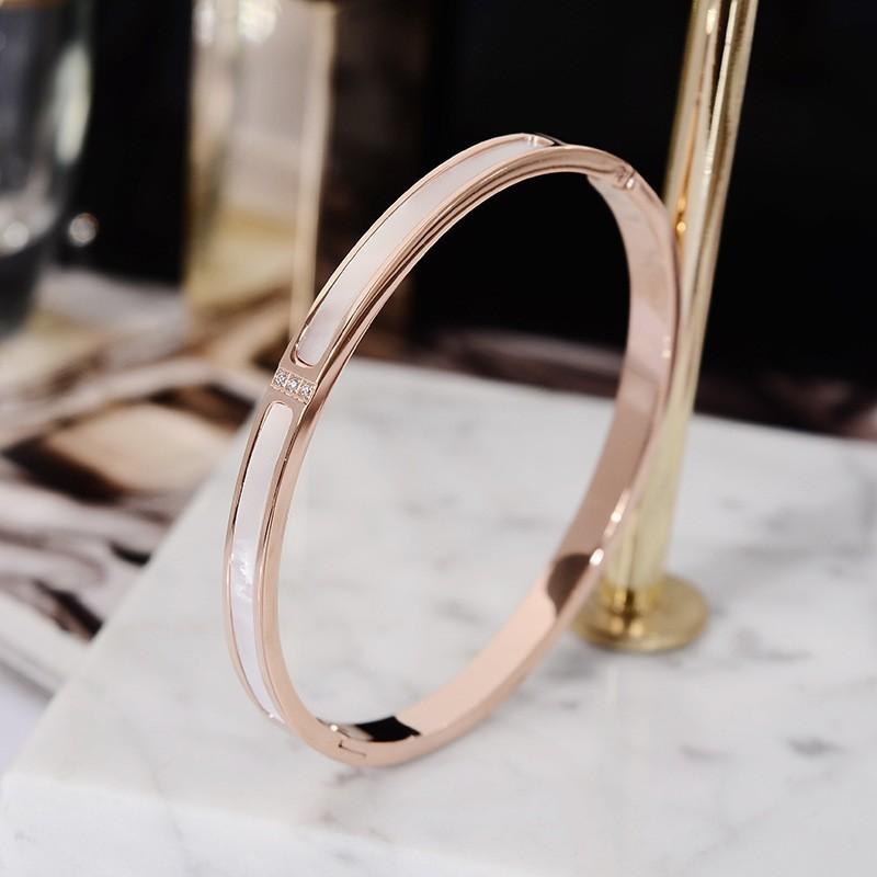 White Pearl Sahara Bracelet (in gold & silver & rose gold)