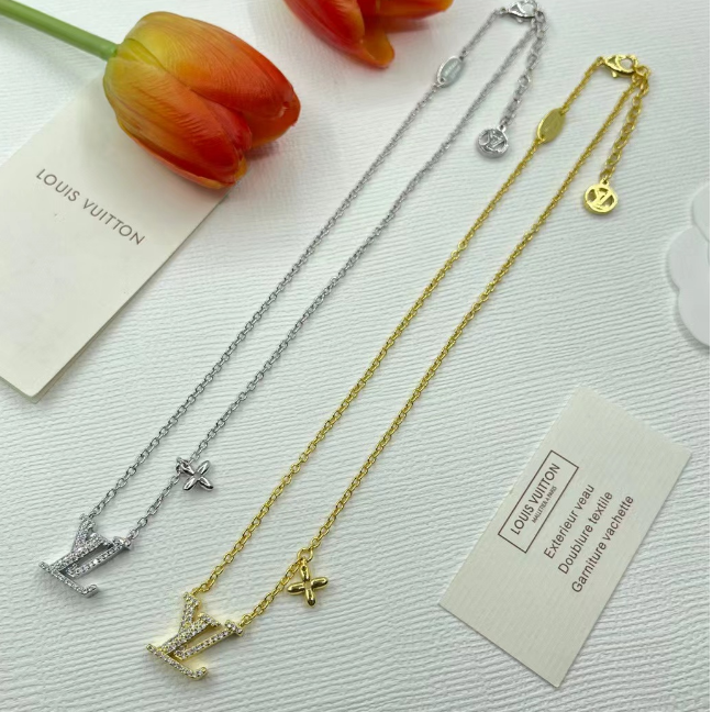 Almira Necklace