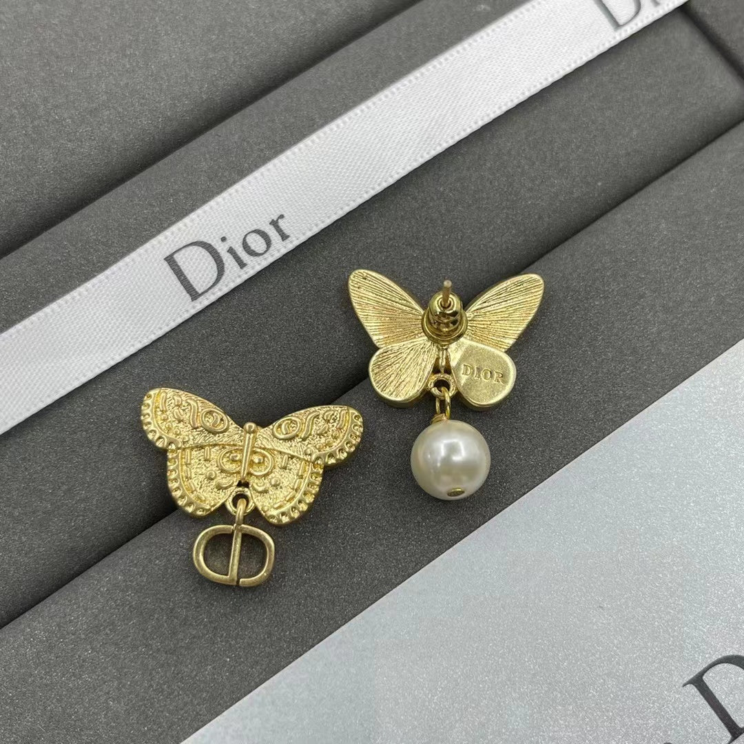 Elora Butterfly Pearl Gold Earrings
