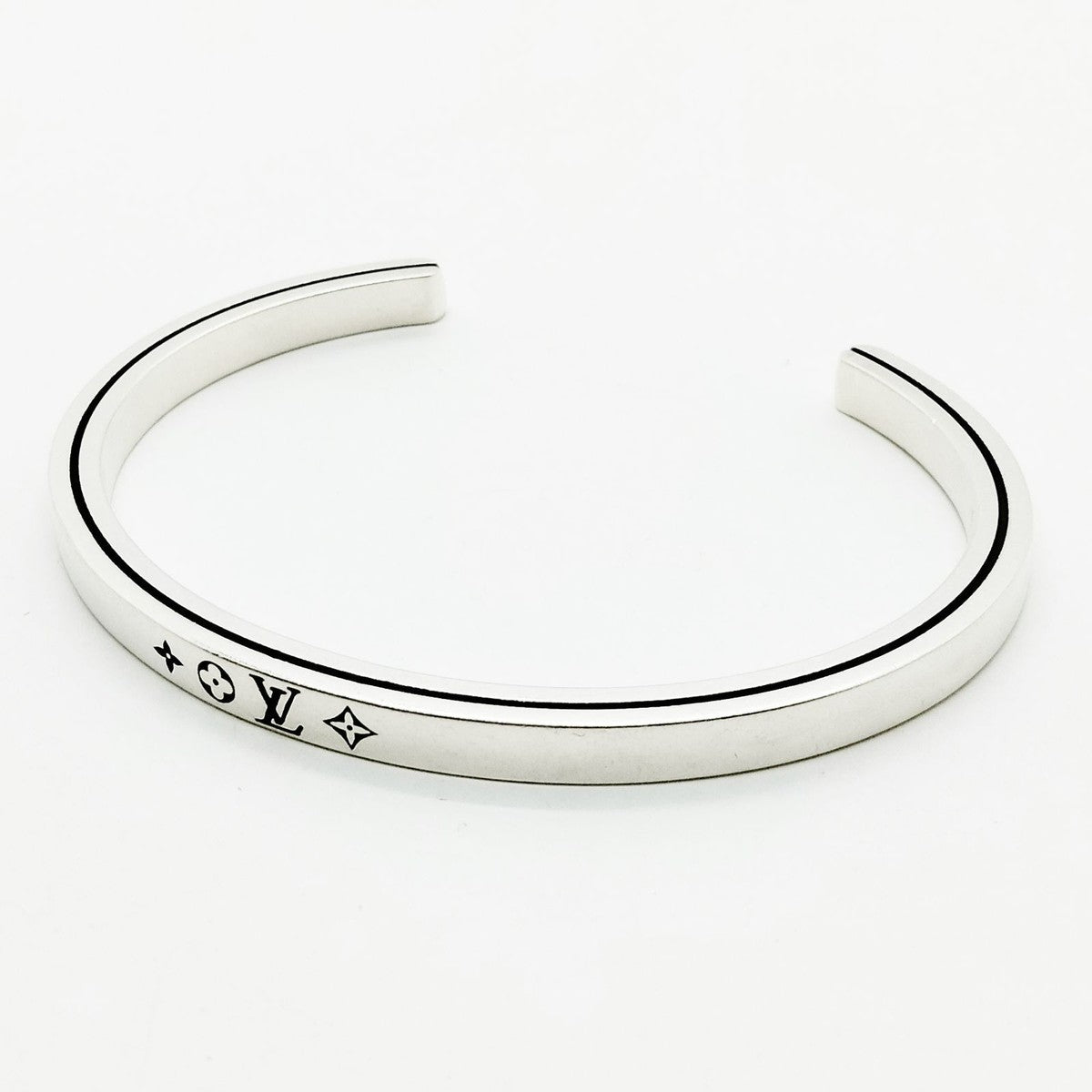 Almira Silver Bangle