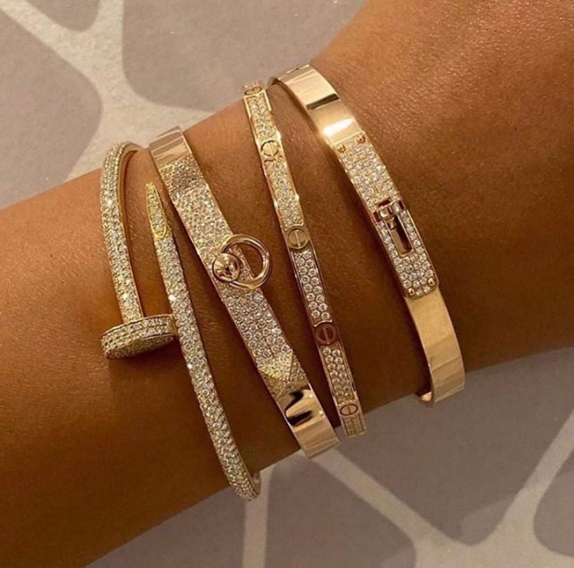 Classy He’mes Bracelet (in gold , silver & rose gold)