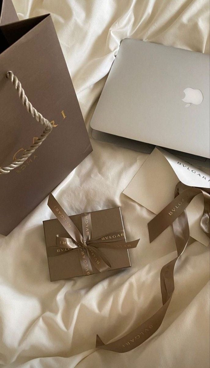 Classy Iva Gift Packaging