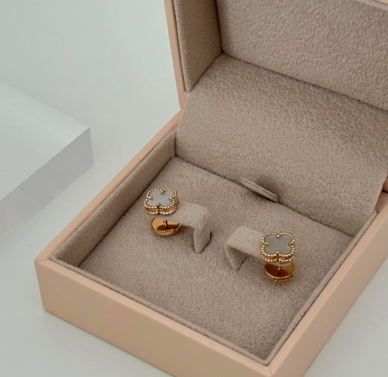 Mini Pearl Earrings (gold & silver & black, rose)