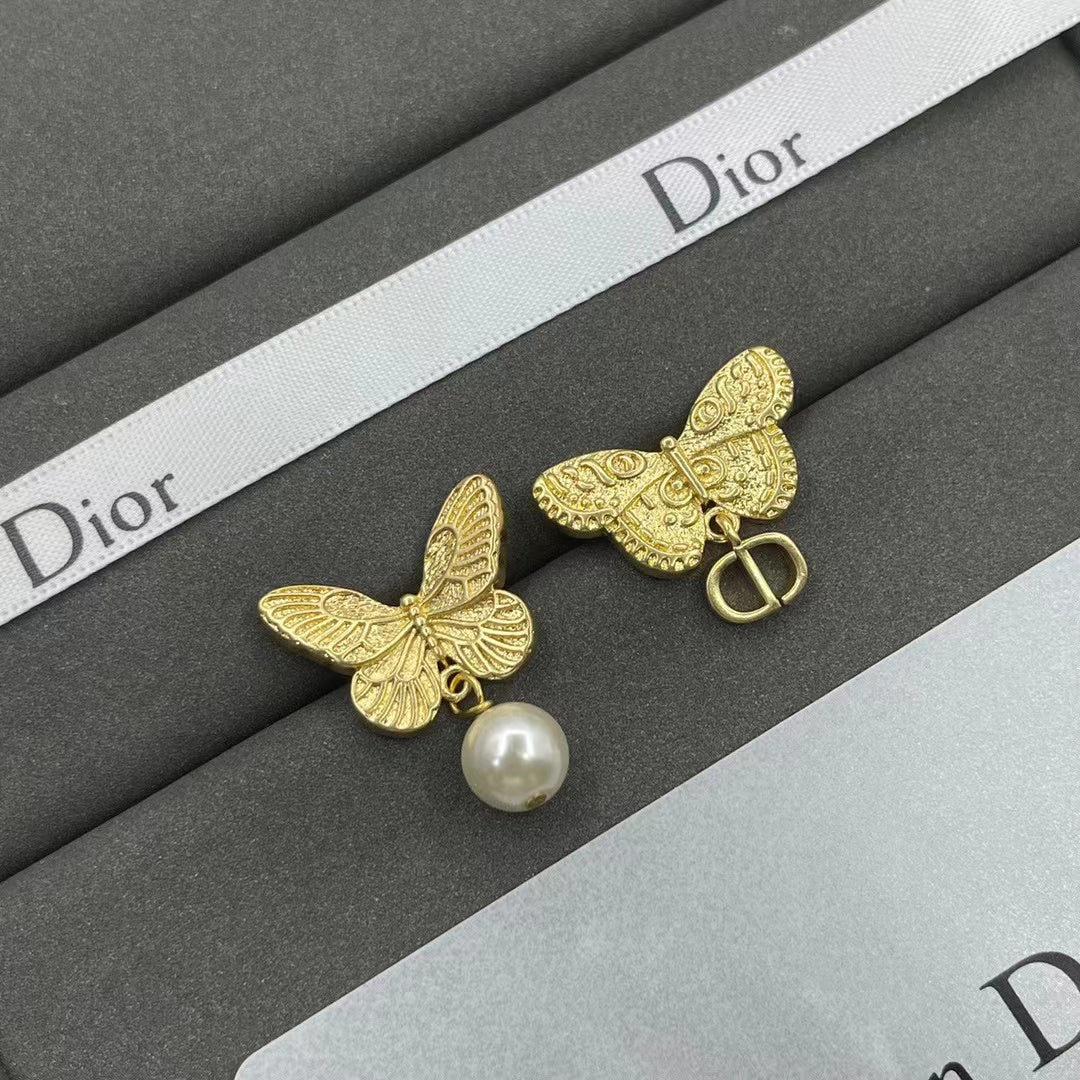 Elora Butterfly Pearl Gold Earrings