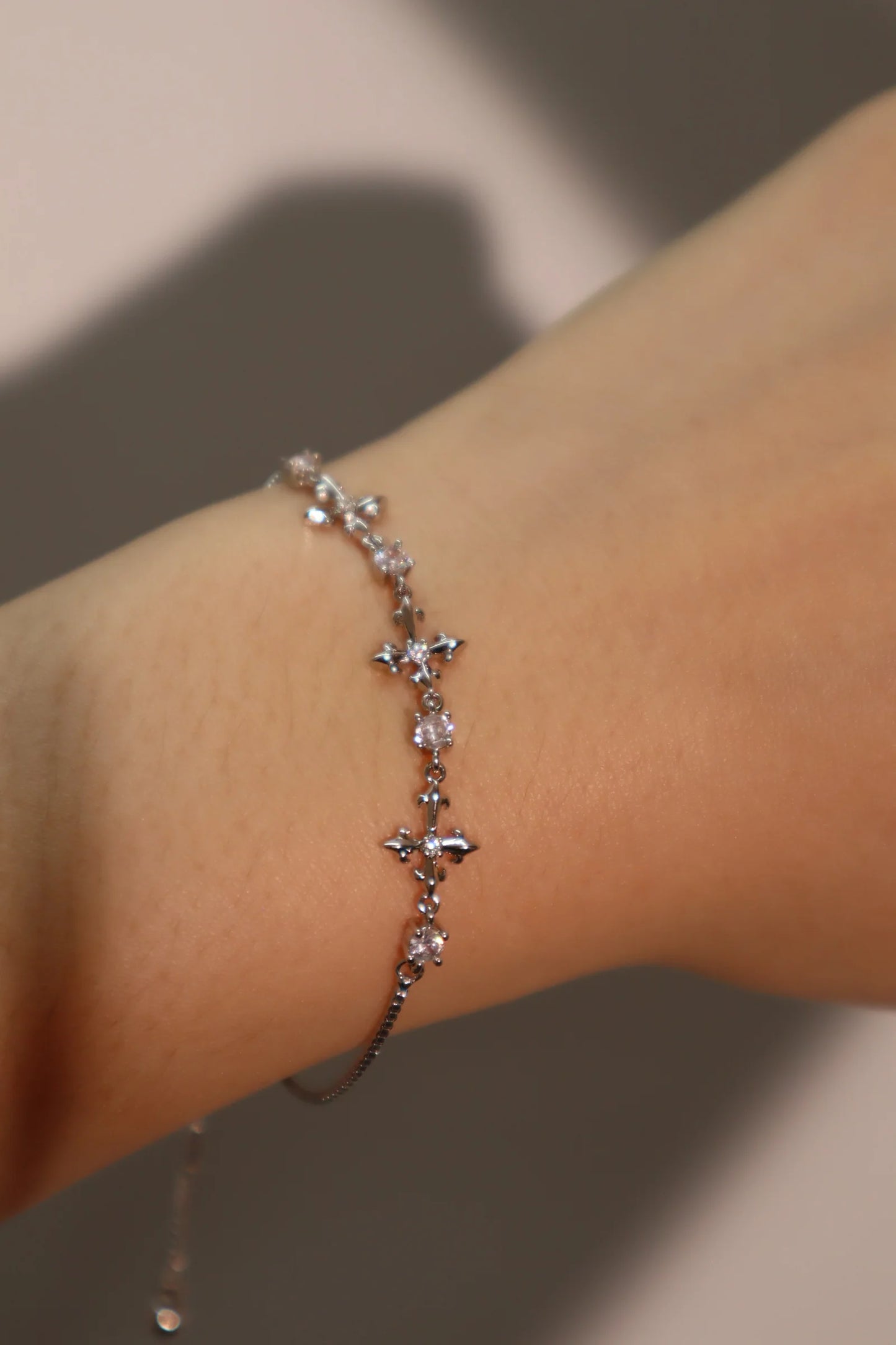 18K Gold Diamanté Multi Diamond Cross Bracelet
