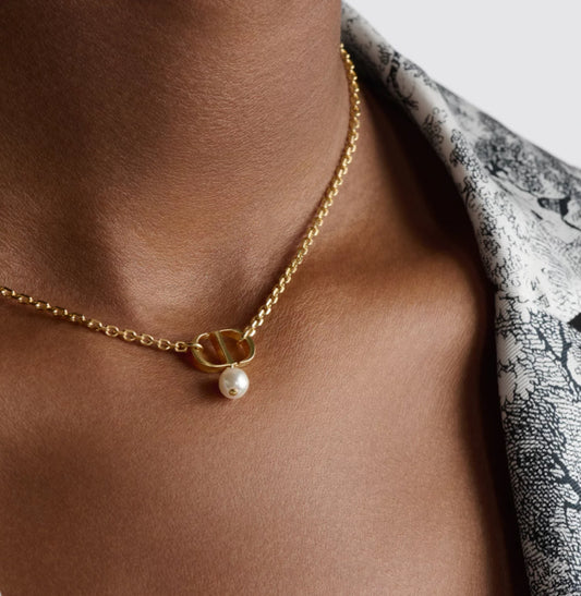 Pearl Drop Camilla Necklace