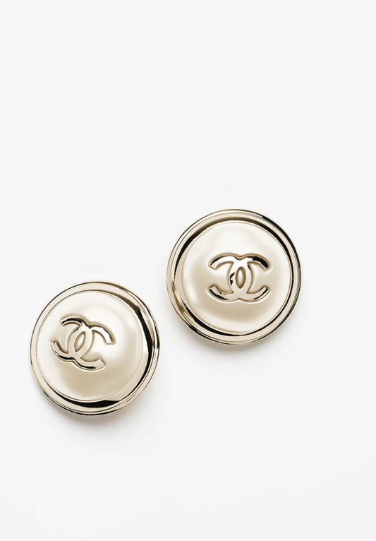 Chana Classy Pearl Earrings