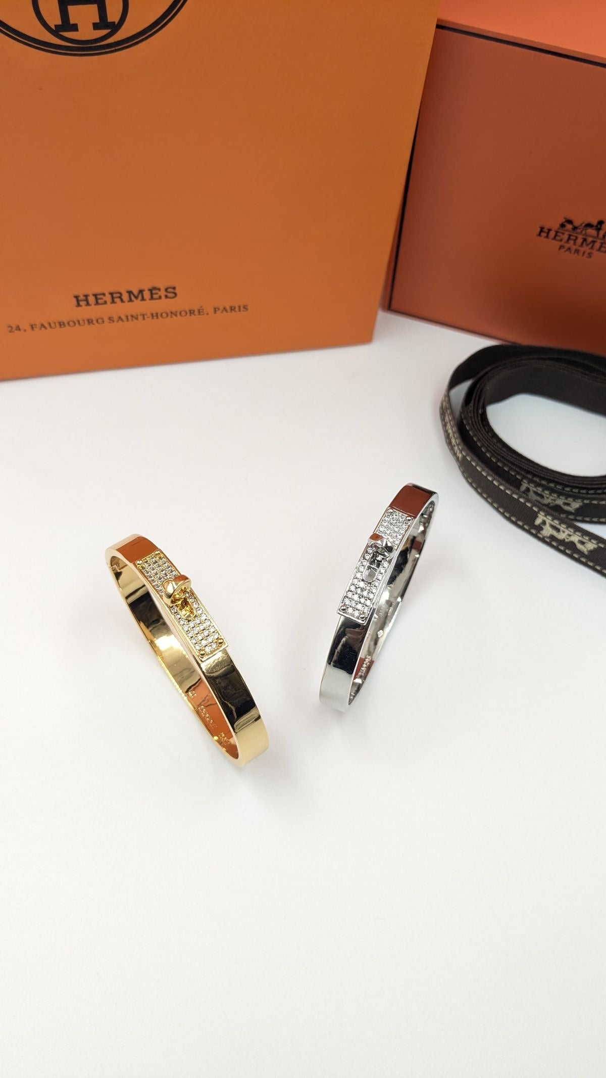 Classy He’mes Bracelet (in gold , silver & rose gold)