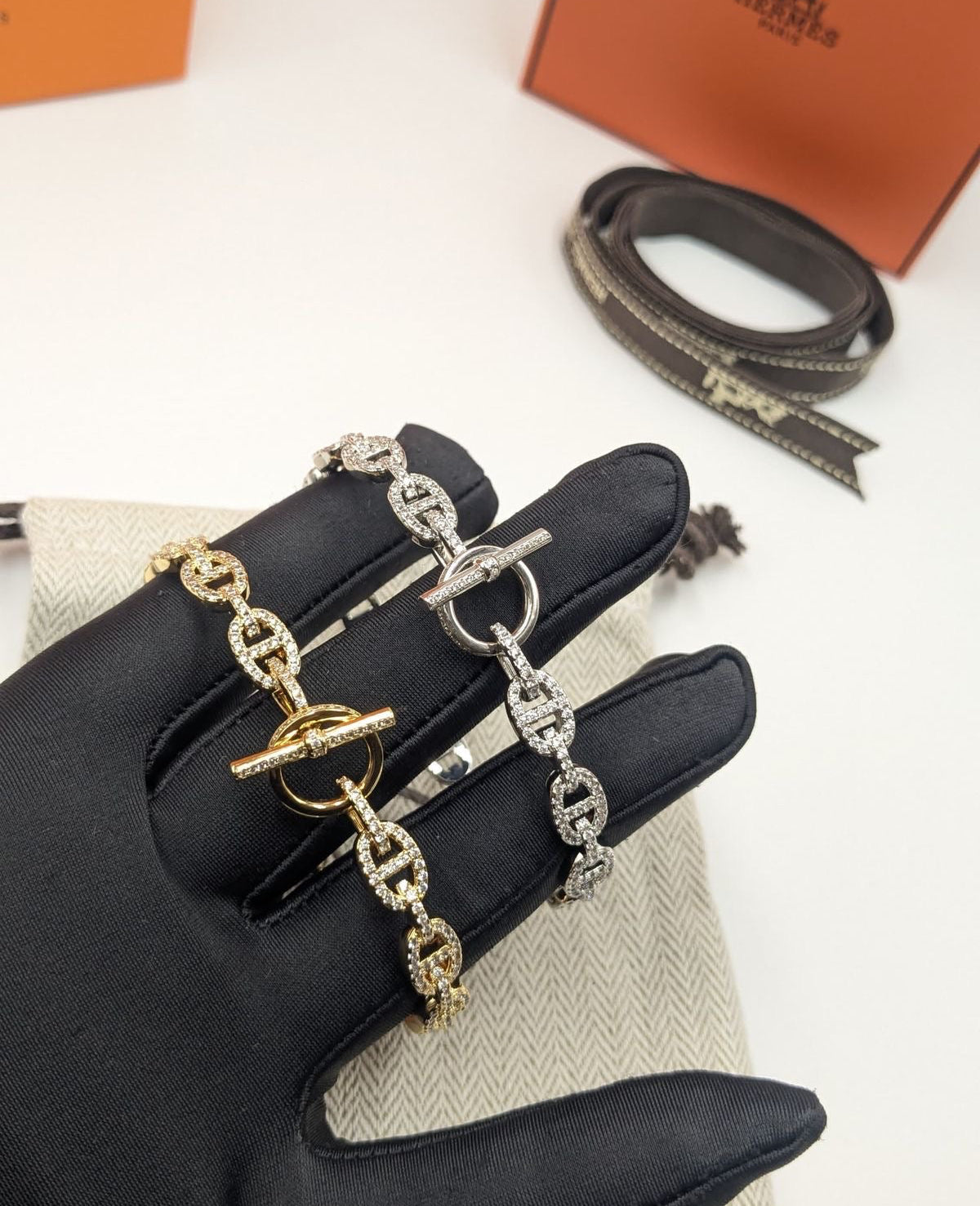 Classy Hemes Diamanté Chain Bracelet