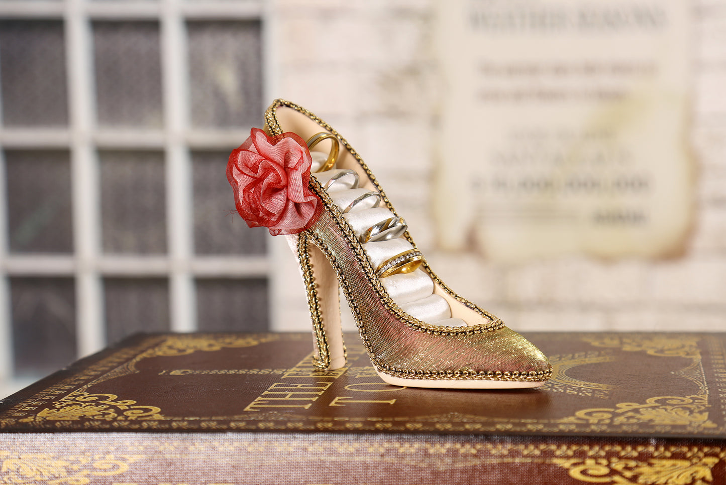 Viola Heel Ring Holder