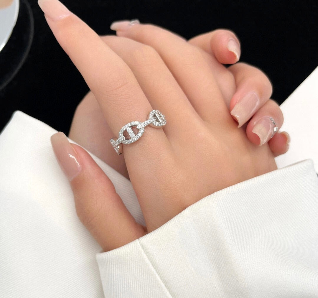 Classy Link Ring (in gold, silver & rose gold)