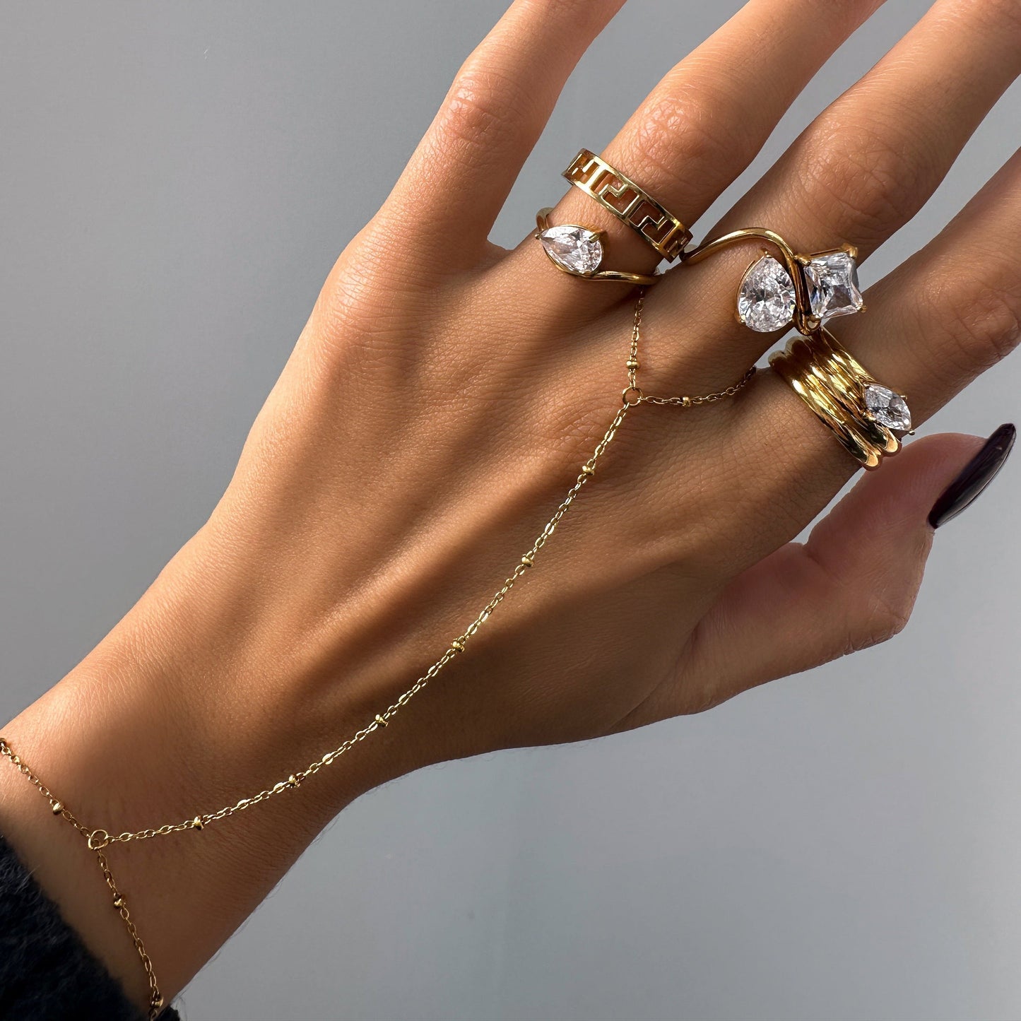 Jena Timeless Hand Chain