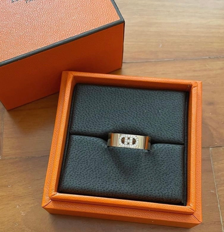 Classy Viperia Ring (in silver & rose gold)