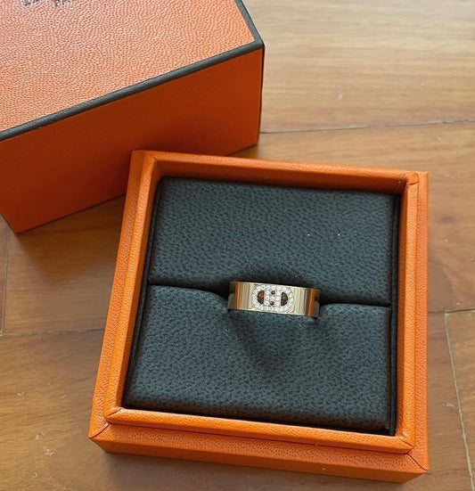 Classy Viperia Ring (in silver & rose gold)