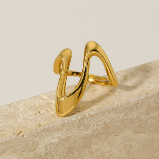 Vintage Geometric Wave Ring