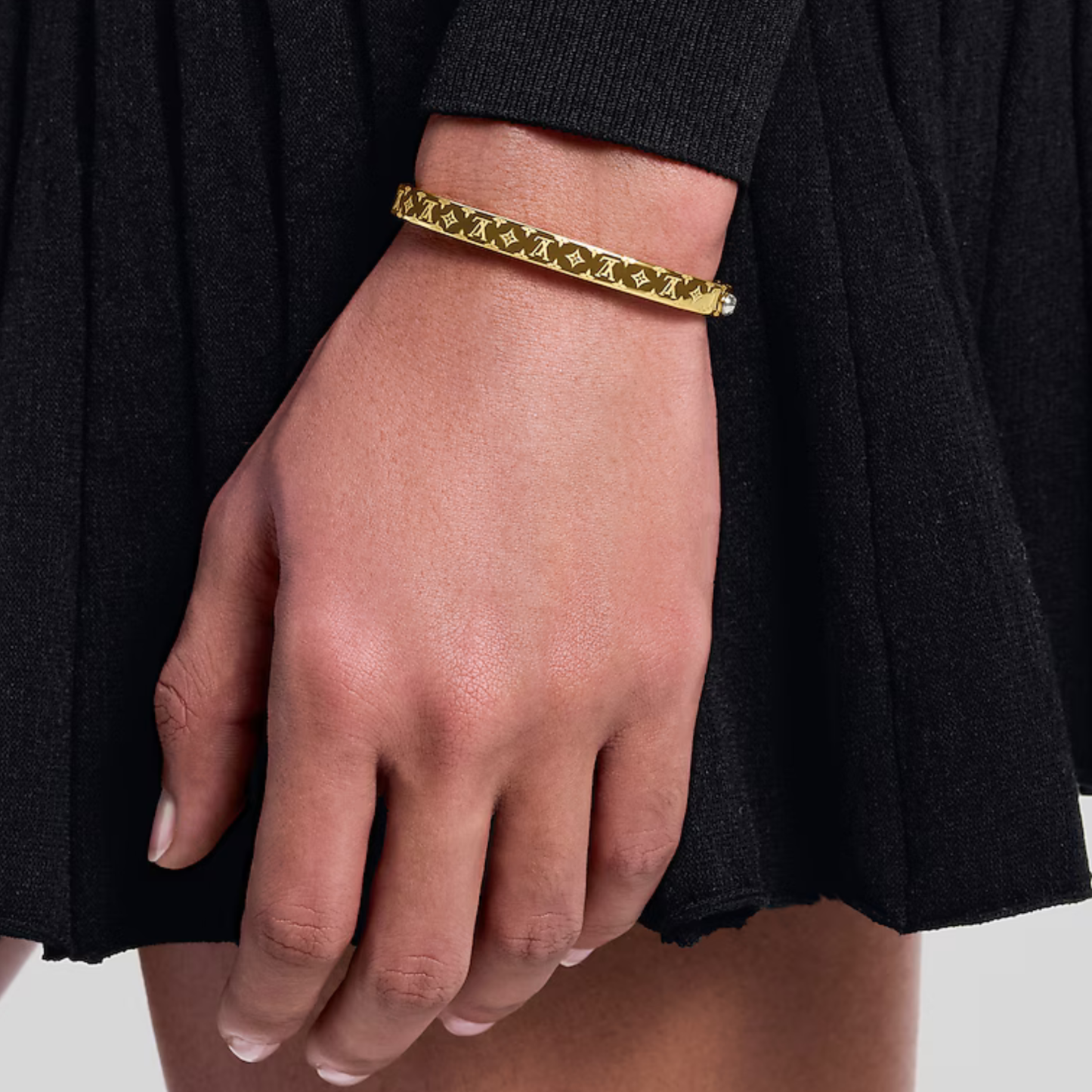 Freya Thin Goddess Bangle (gold & silver)