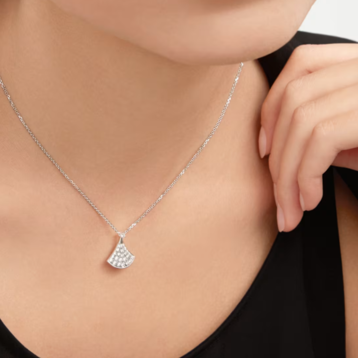 Iva Mini Dream Necklace (in gold & silver)