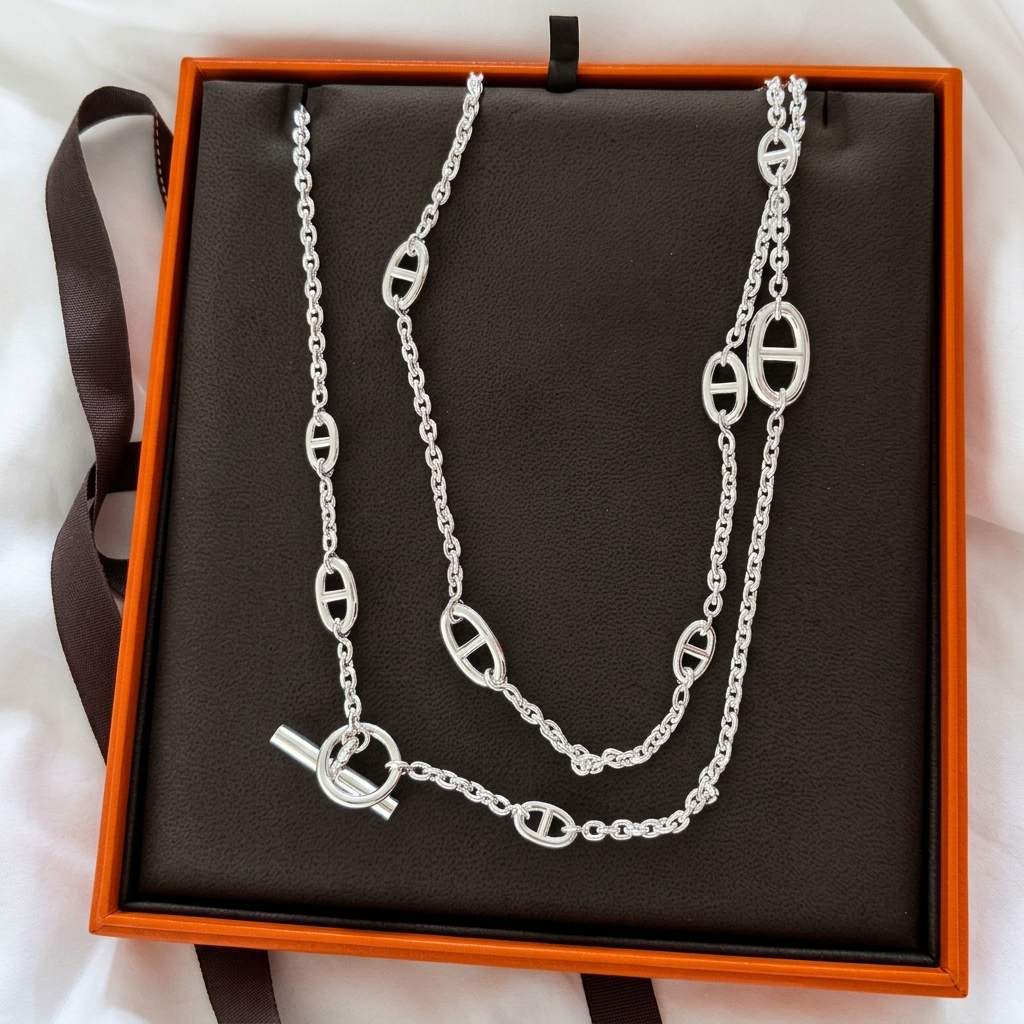 Classy H’emes Layering Necklace